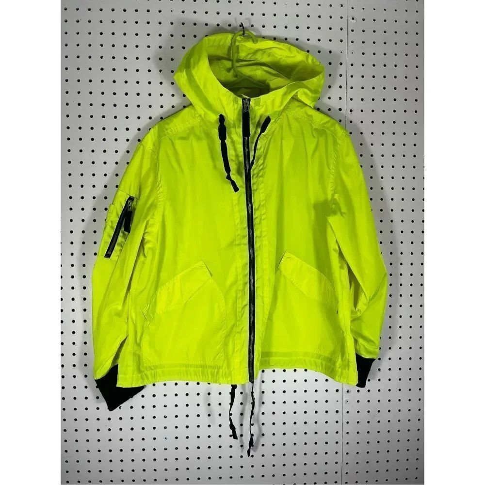 BB Dakota windbreaker jacket